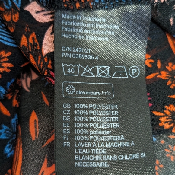 H&M Black Floral Sheer Sleeveless Blouse Women's Size 6 Small - Picture 6 of 6